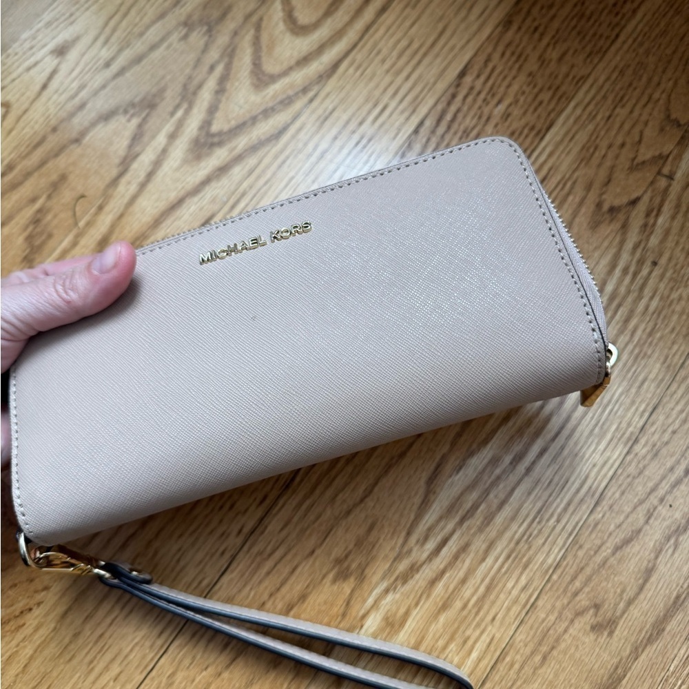 Michael Kors Cream Wallet pebbled leather - Picture 15 of 16